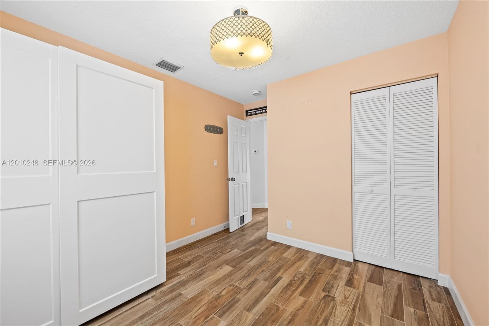 343 Virginia St photo 27