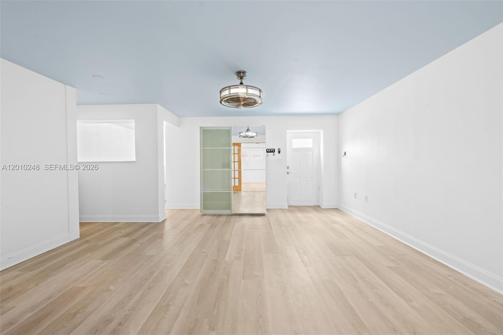 343 Virginia St photo 17