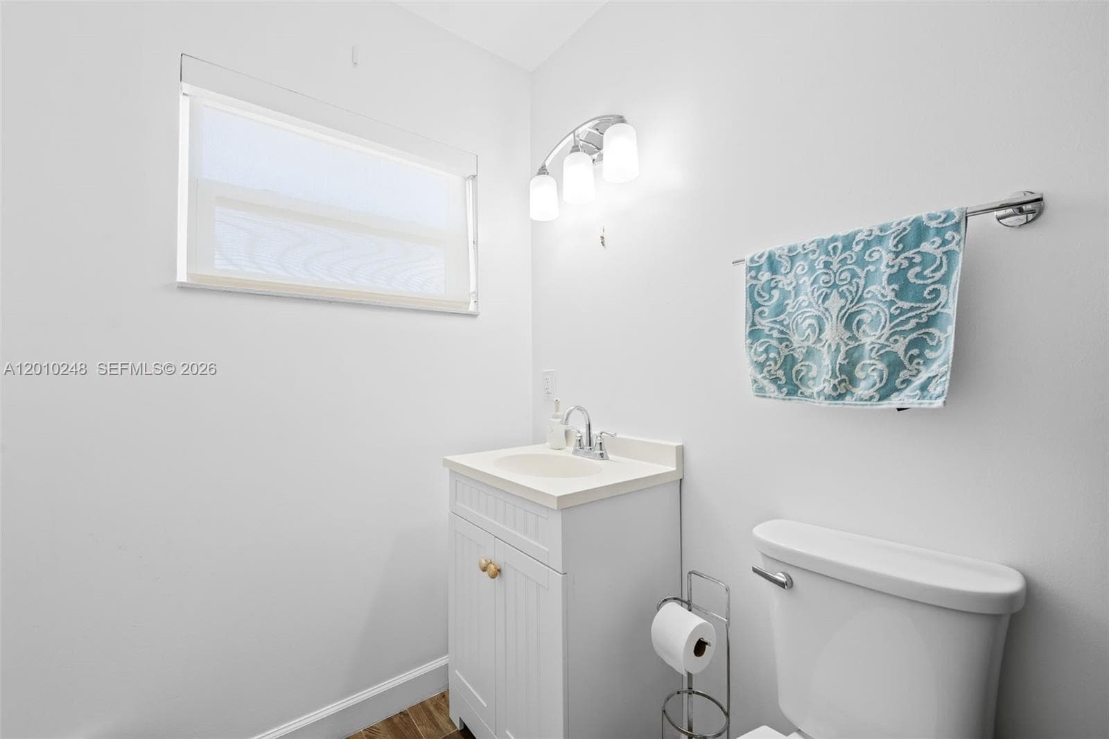 343 Virginia St photo 16