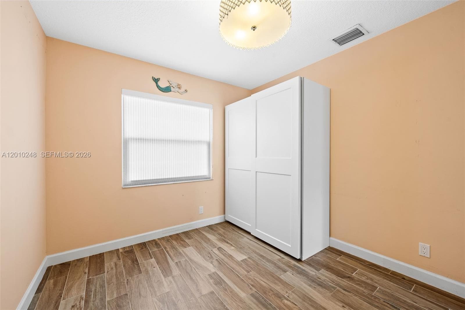 343 Virginia St photo 26