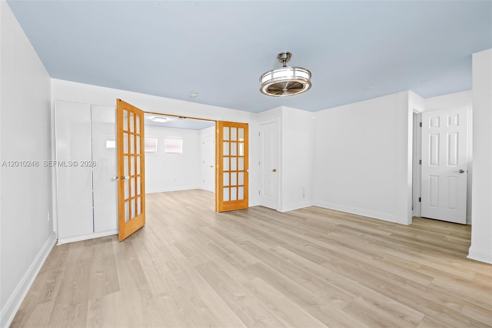 343 Virginia St photo 18