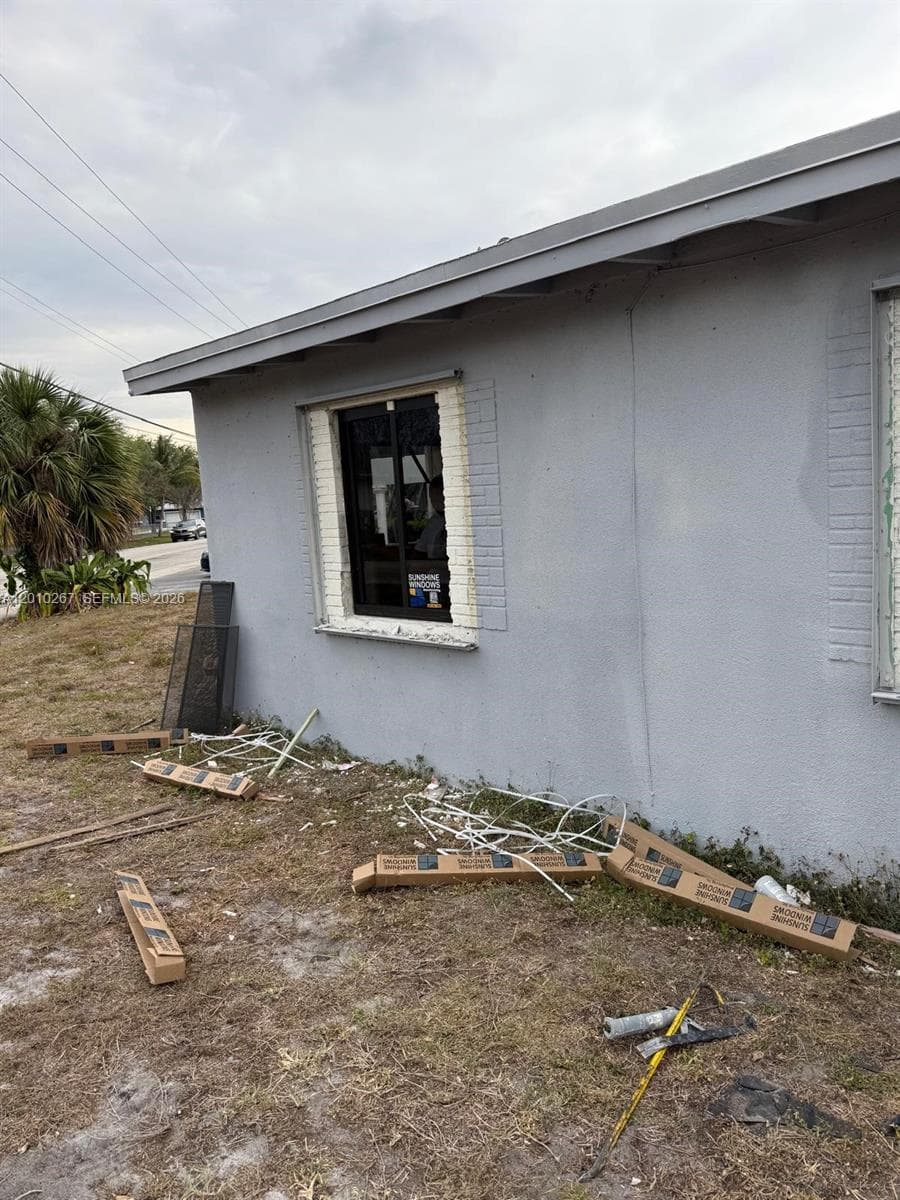 1501 NW 3rd Way photo 2