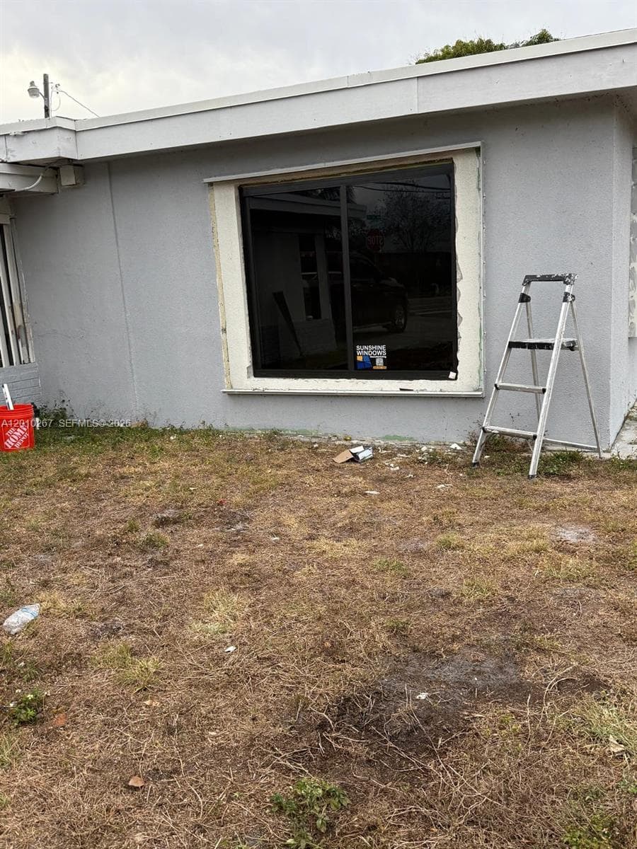 1501 NW 3rd Way photo 3