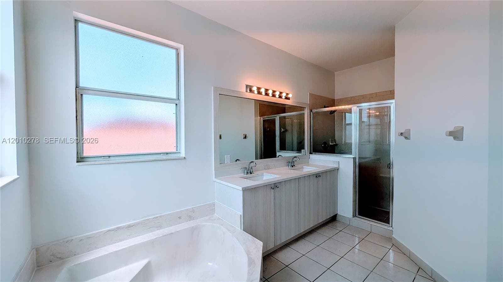 2151 NE 37th Ter photo 44