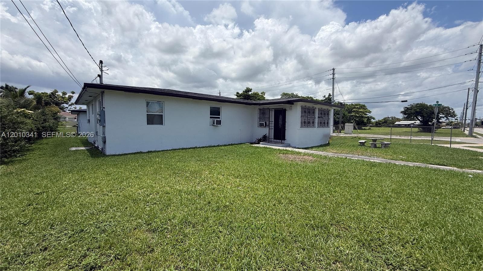 1334 NW 6th Ave photo 2