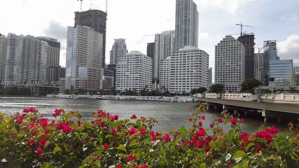 FOUR AMBASSADORS · #805 in Miami - Photo 2