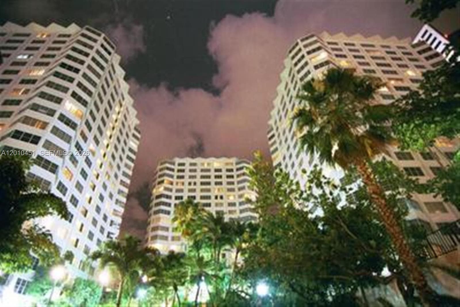 FOUR AMBASSADORS · #805 in Miami - Photo 43