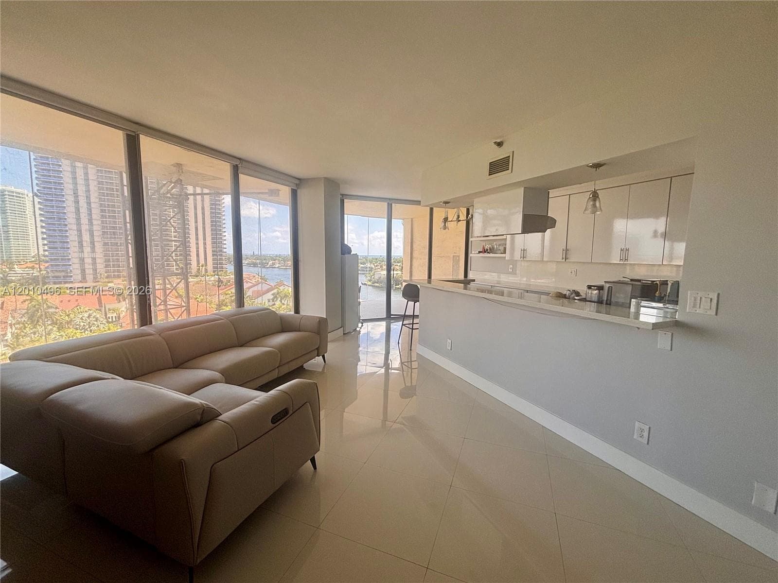 TURNBERRY TOWERS CONDO · #7B in Aventura - Photo 1