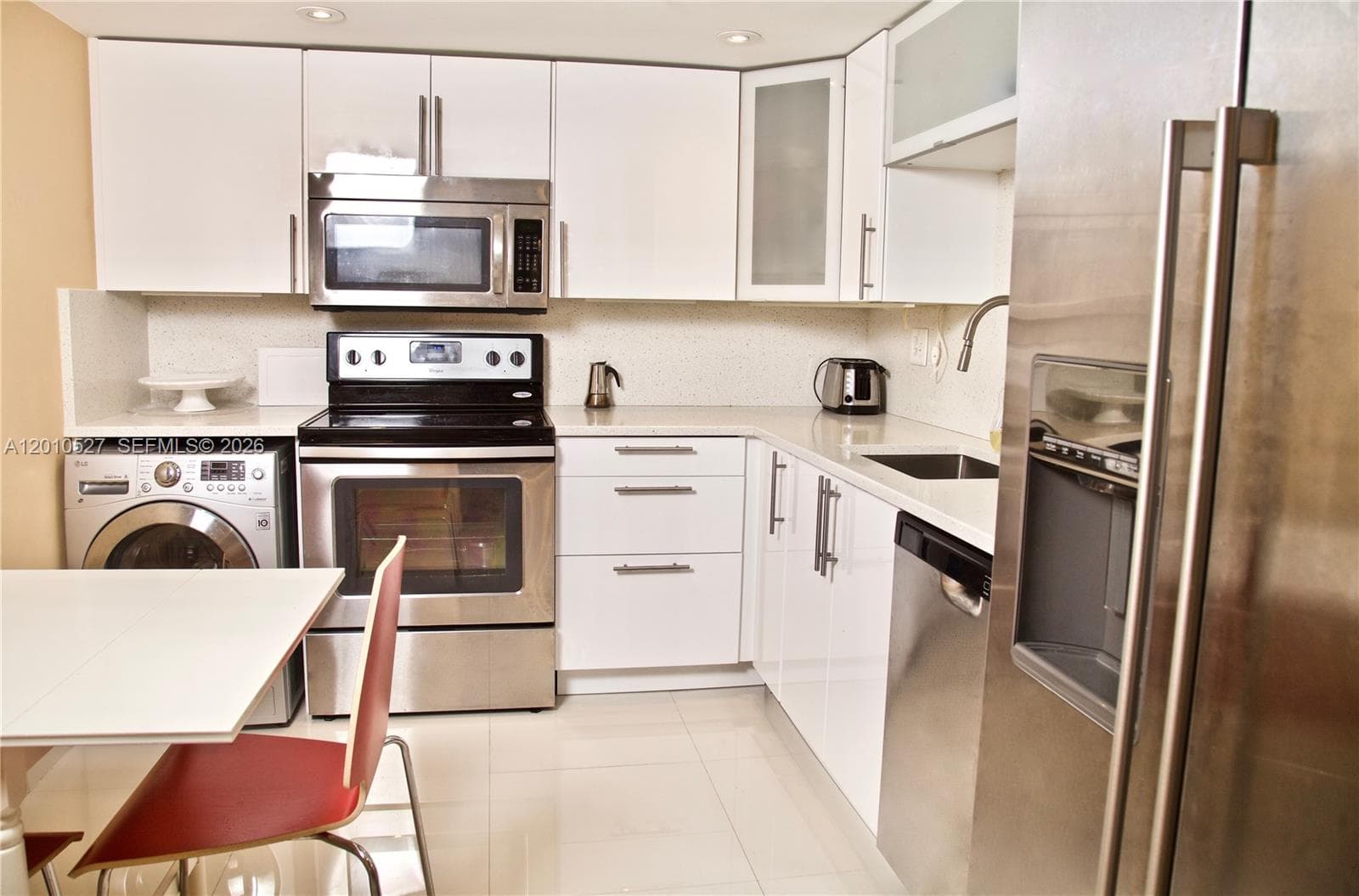 WINSTON TOWERS 600 CONDO · #1107 in Sunny Isles Beach - Photo 2