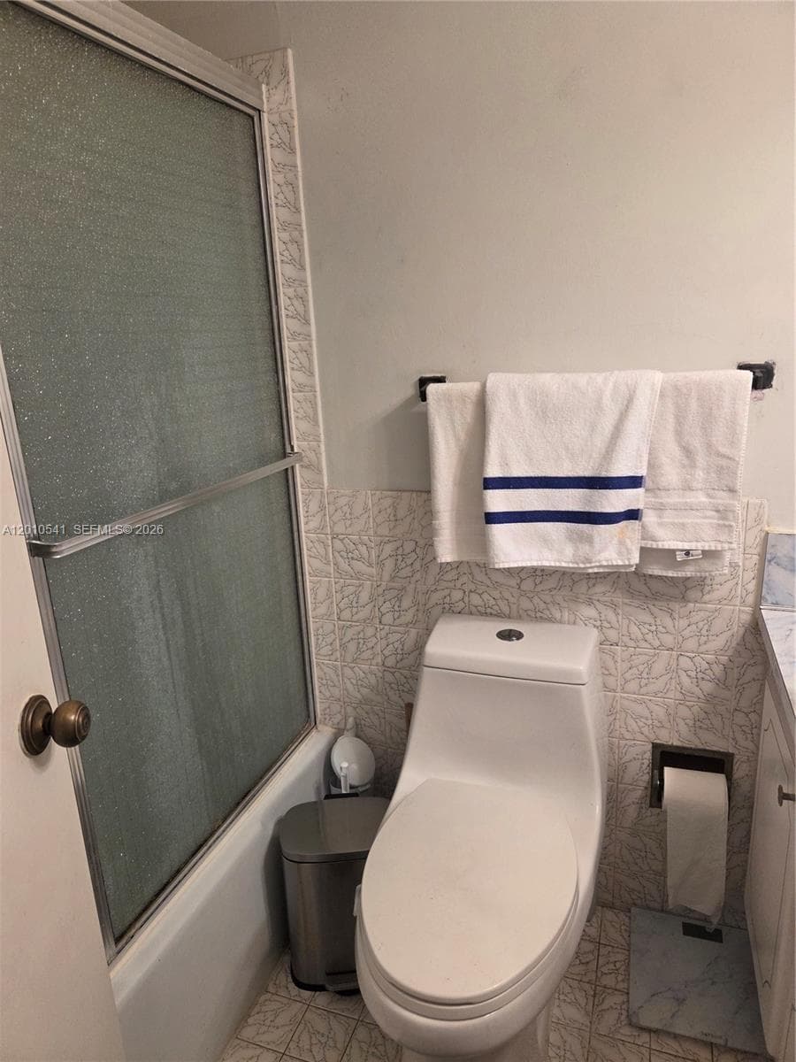 IMPERIAL TOWERS CONDO · #325 in Hallandale Beach - Photo 6
