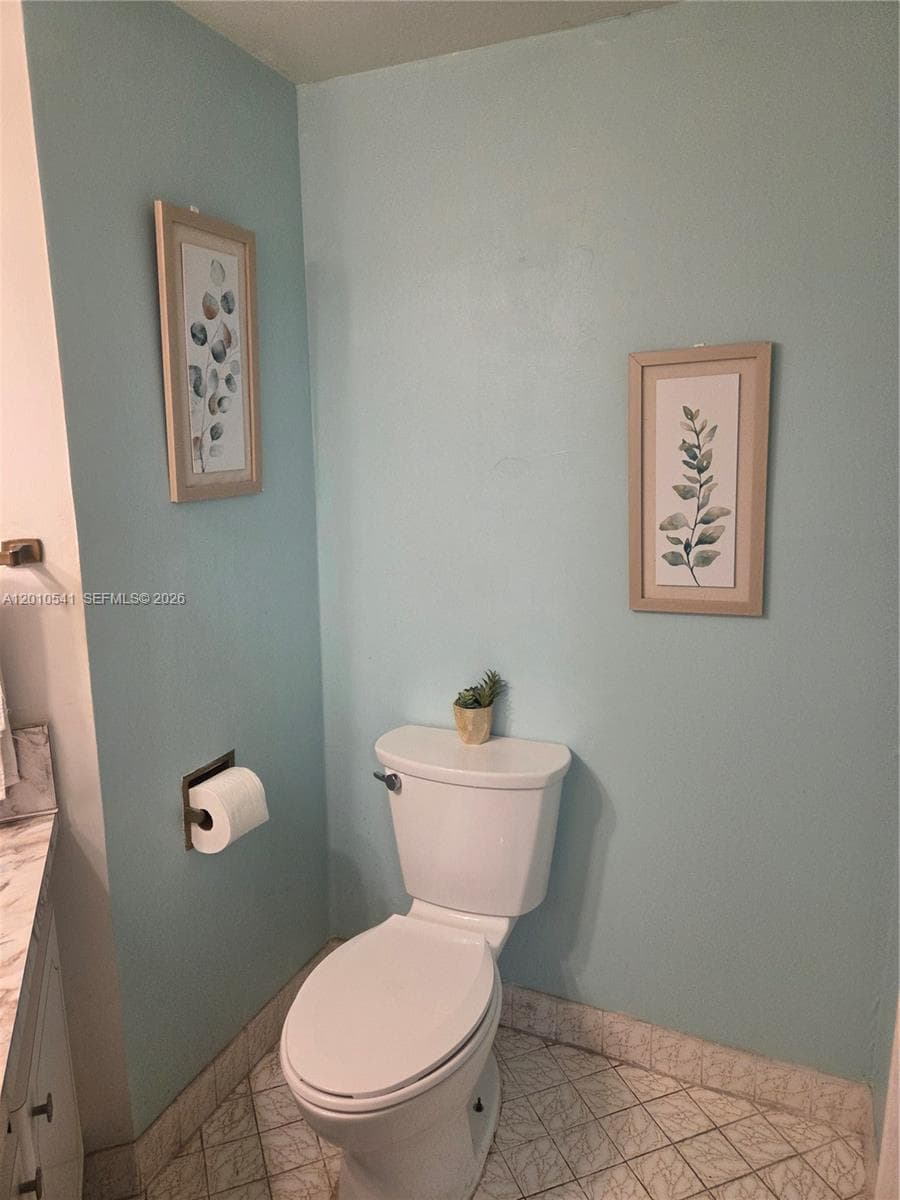 IMPERIAL TOWERS CONDO · #325 in Hallandale Beach - Photo 28