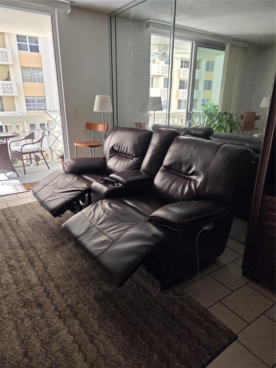 IMPERIAL TOWERS CONDO · #325 in Hallandale Beach - Photo 11