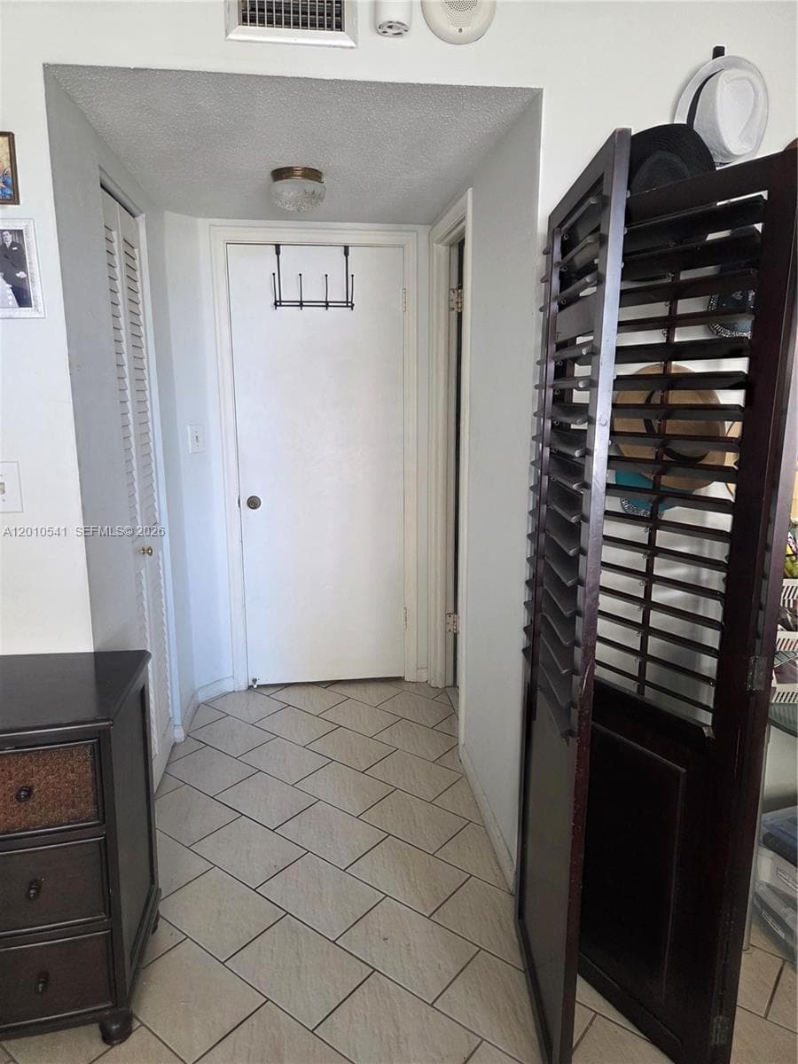 IMPERIAL TOWERS CONDO · #325 in Hallandale Beach - Photo 19