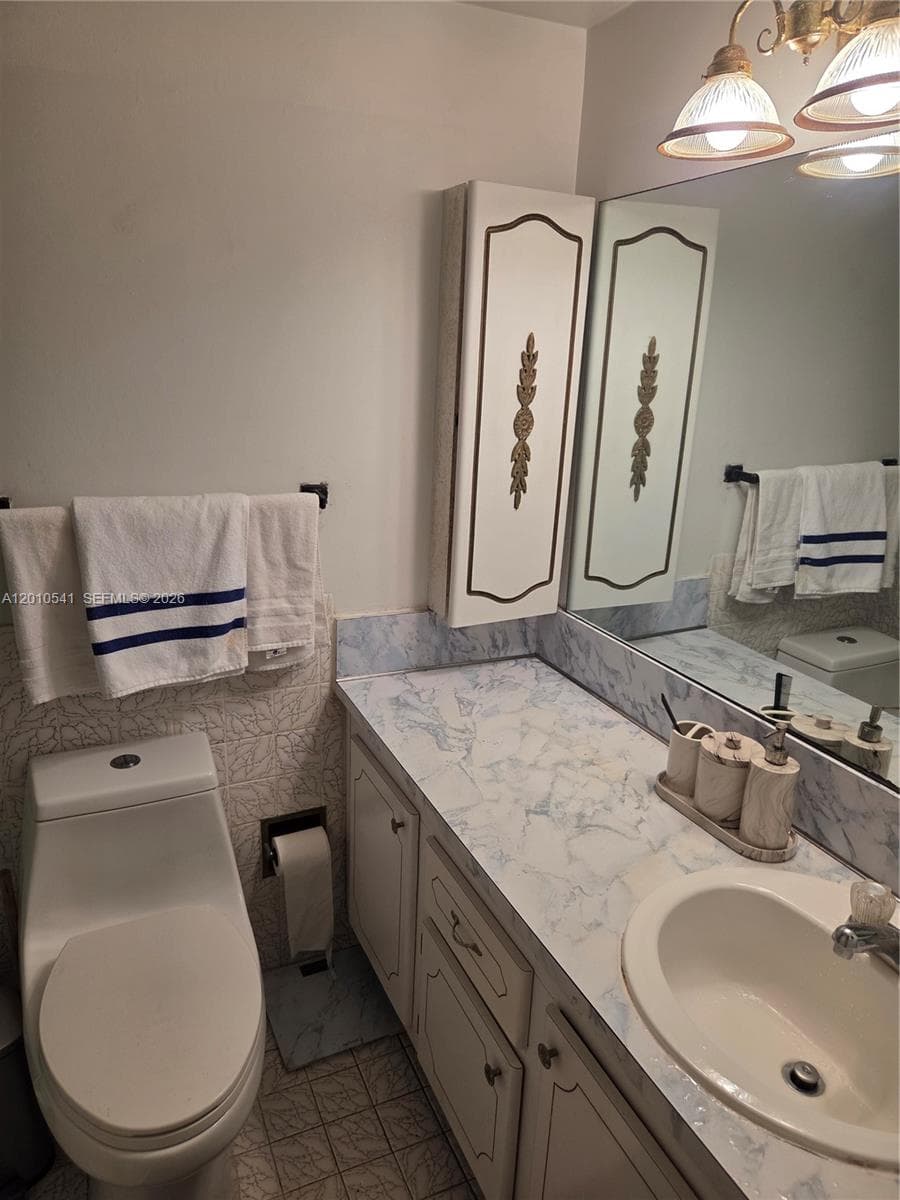 IMPERIAL TOWERS CONDO · #325 in Hallandale Beach - Photo 4