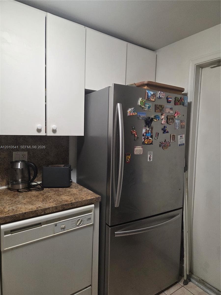 IMPERIAL TOWERS CONDO · #325 in Hallandale Beach - Photo 21