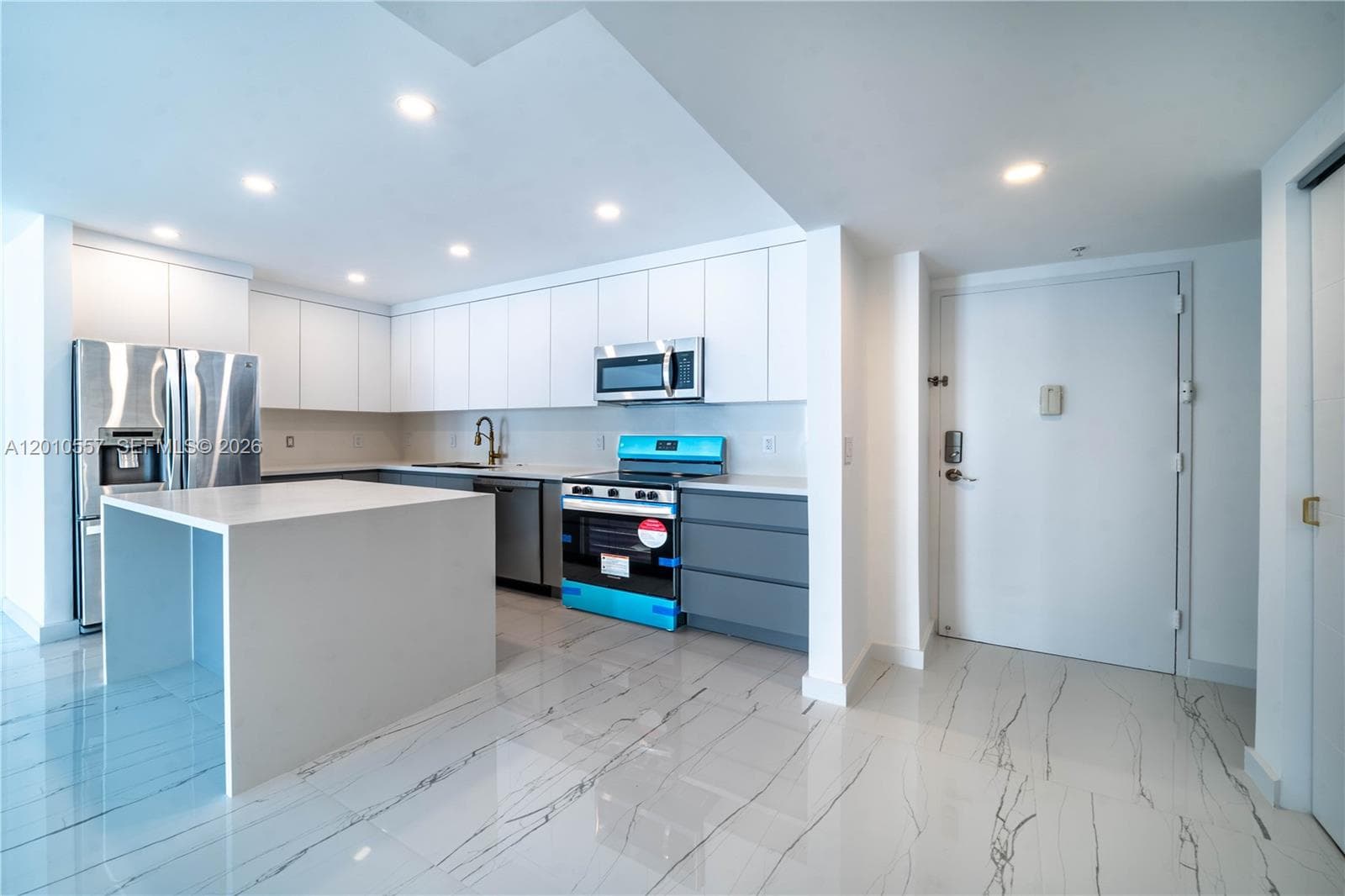 OCEANVIEW BUILDING B COND · #1105 in Sunny Isles Beach - Photo 2