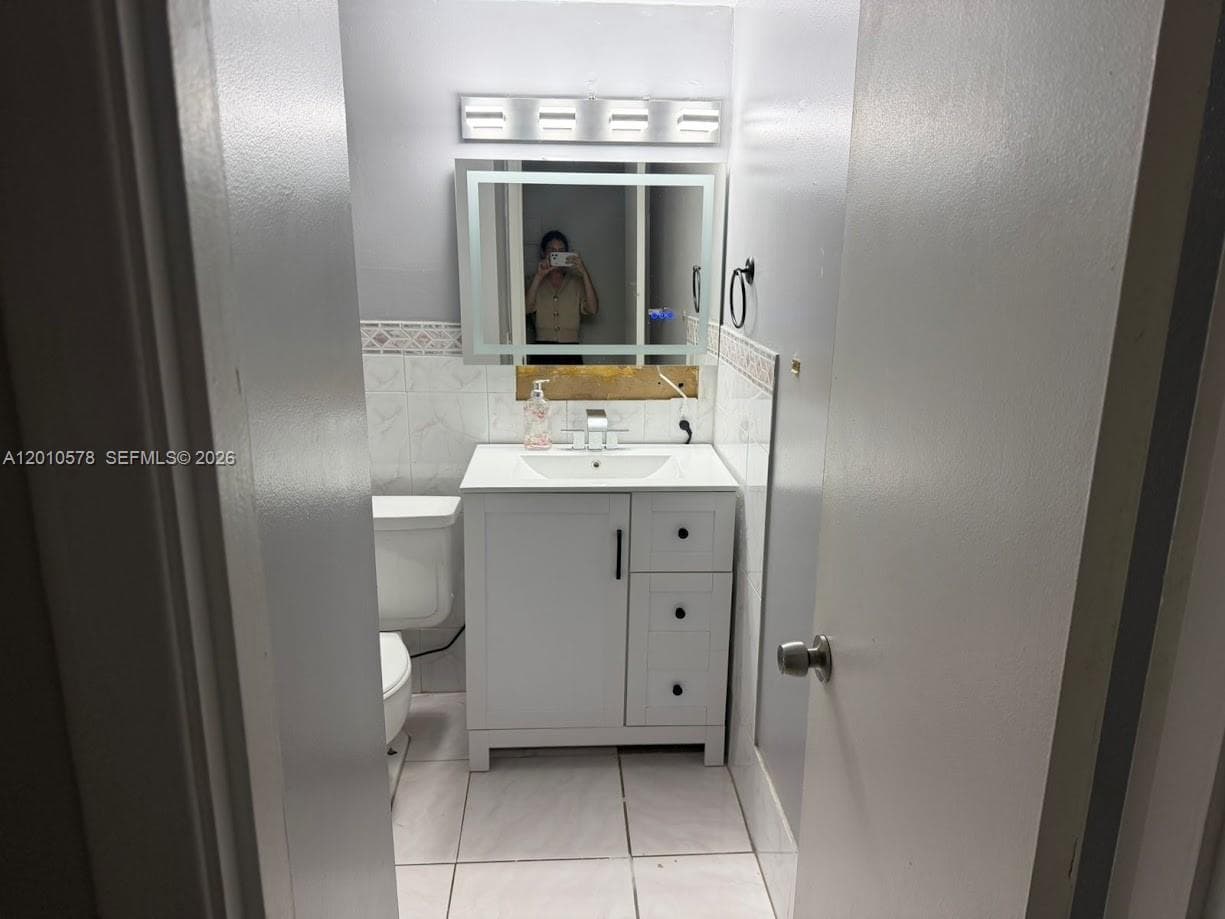 BAY PLACE CONDO · #302 in Hallandale Beach - Photo 15