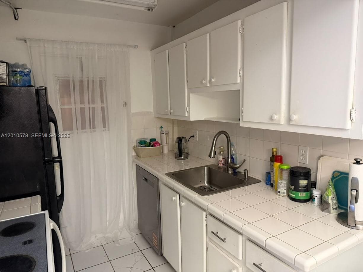 BAY PLACE CONDO · #302 in Hallandale Beach - Photo 11