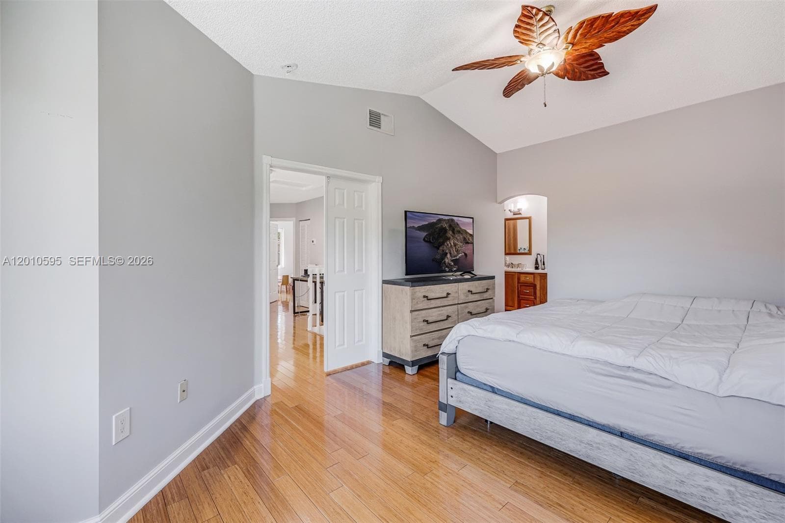 1065 Weeping Willow Way photo 3