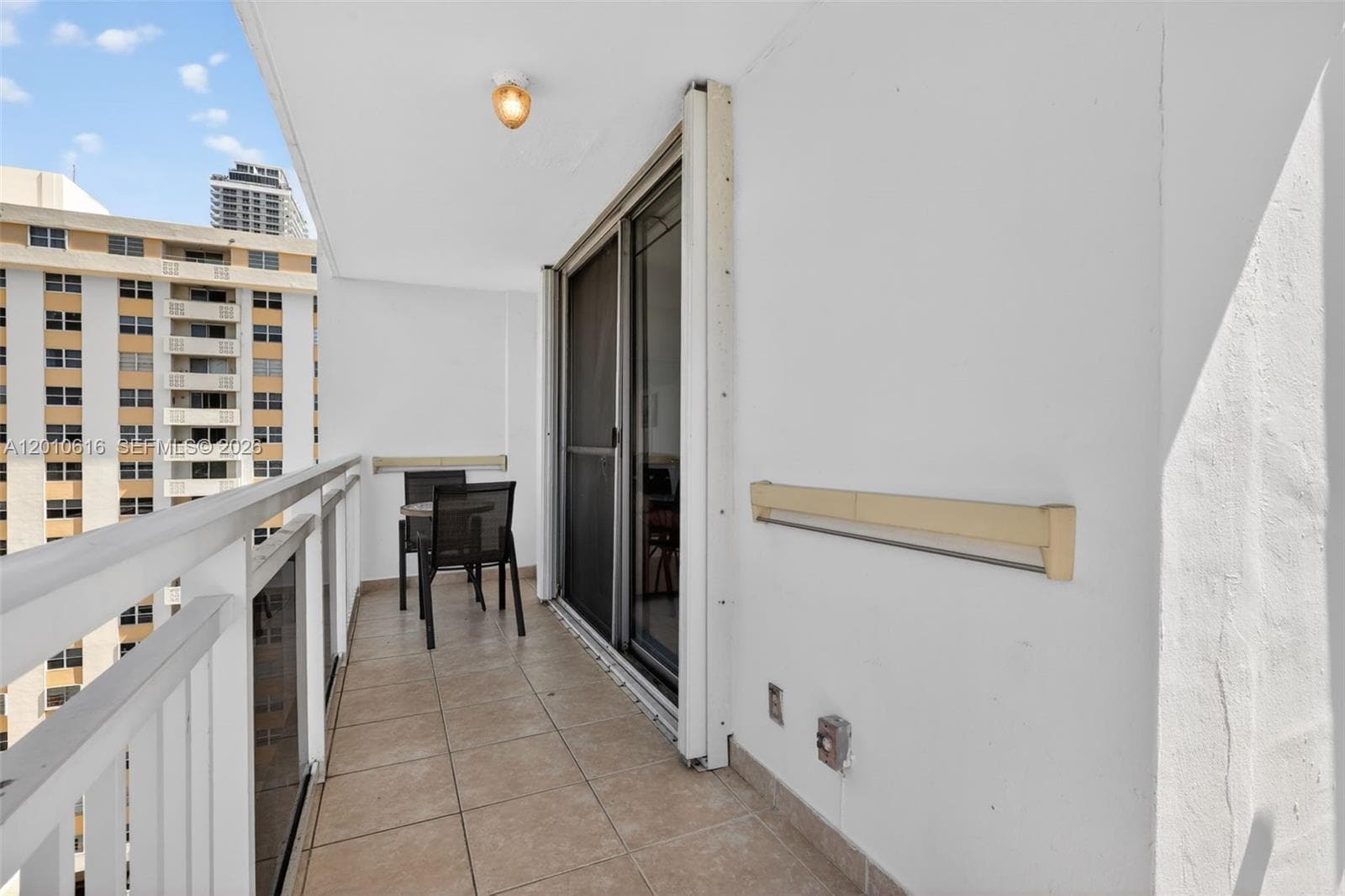 PLAZA TOWERS SOUTH · #1402 in Hallandale Beach - Photo 26