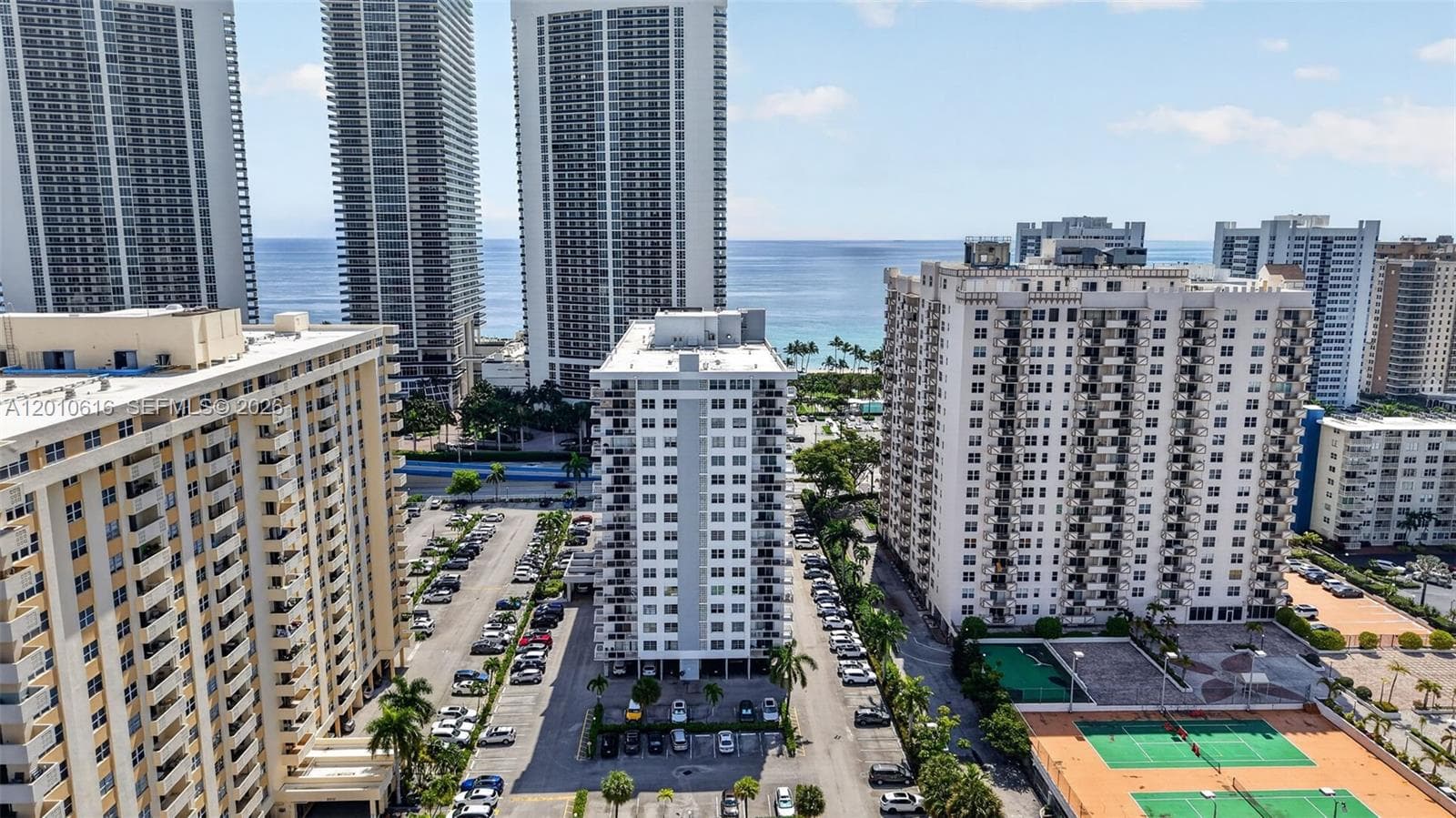 PLAZA TOWERS SOUTH · #1402 in Hallandale Beach - Photo 36