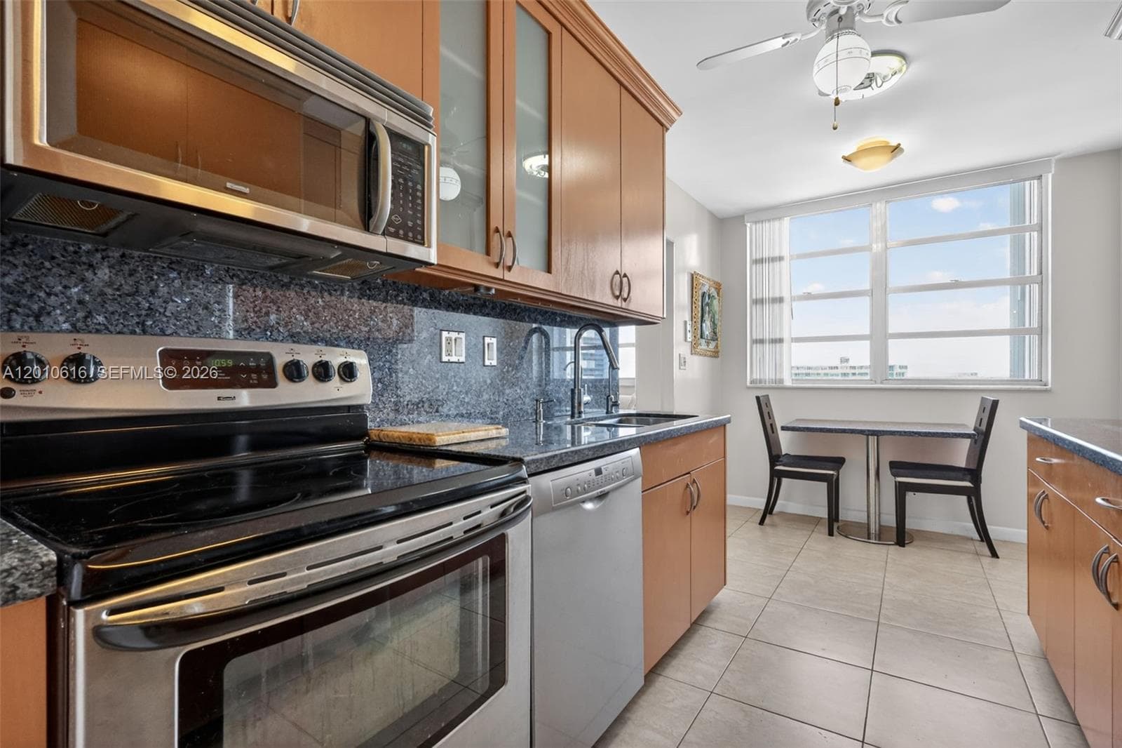 PLAZA TOWERS SOUTH · #1402 in Hallandale Beach - Photo 10