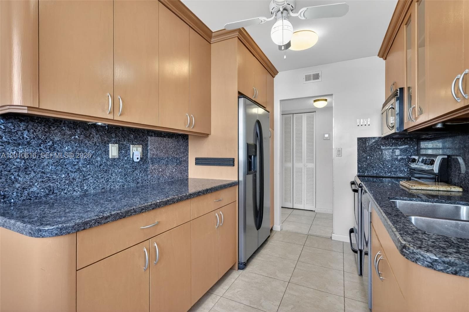 PLAZA TOWERS SOUTH · #1402 in Hallandale Beach - Photo 11