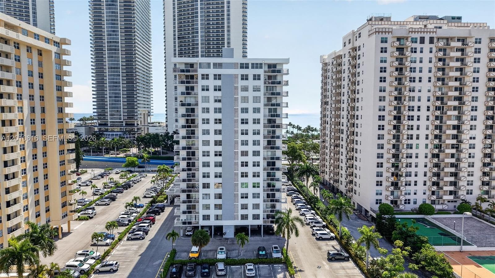 PLAZA TOWERS SOUTH · #1402 in Hallandale Beach - Photo 35