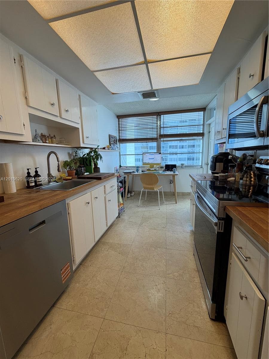 DEL PRADO PLAZA · #601 in Aventura - Photo 12
