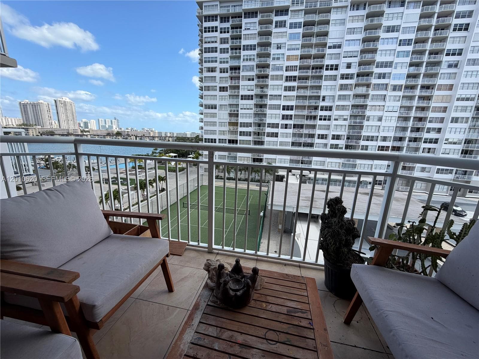 DEL PRADO PLAZA · #601 in Aventura - Photo 5