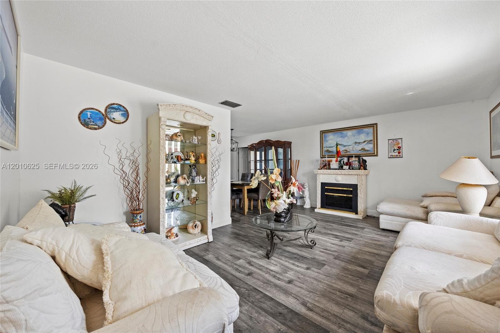 1831 Hiltonia Cir photo 5