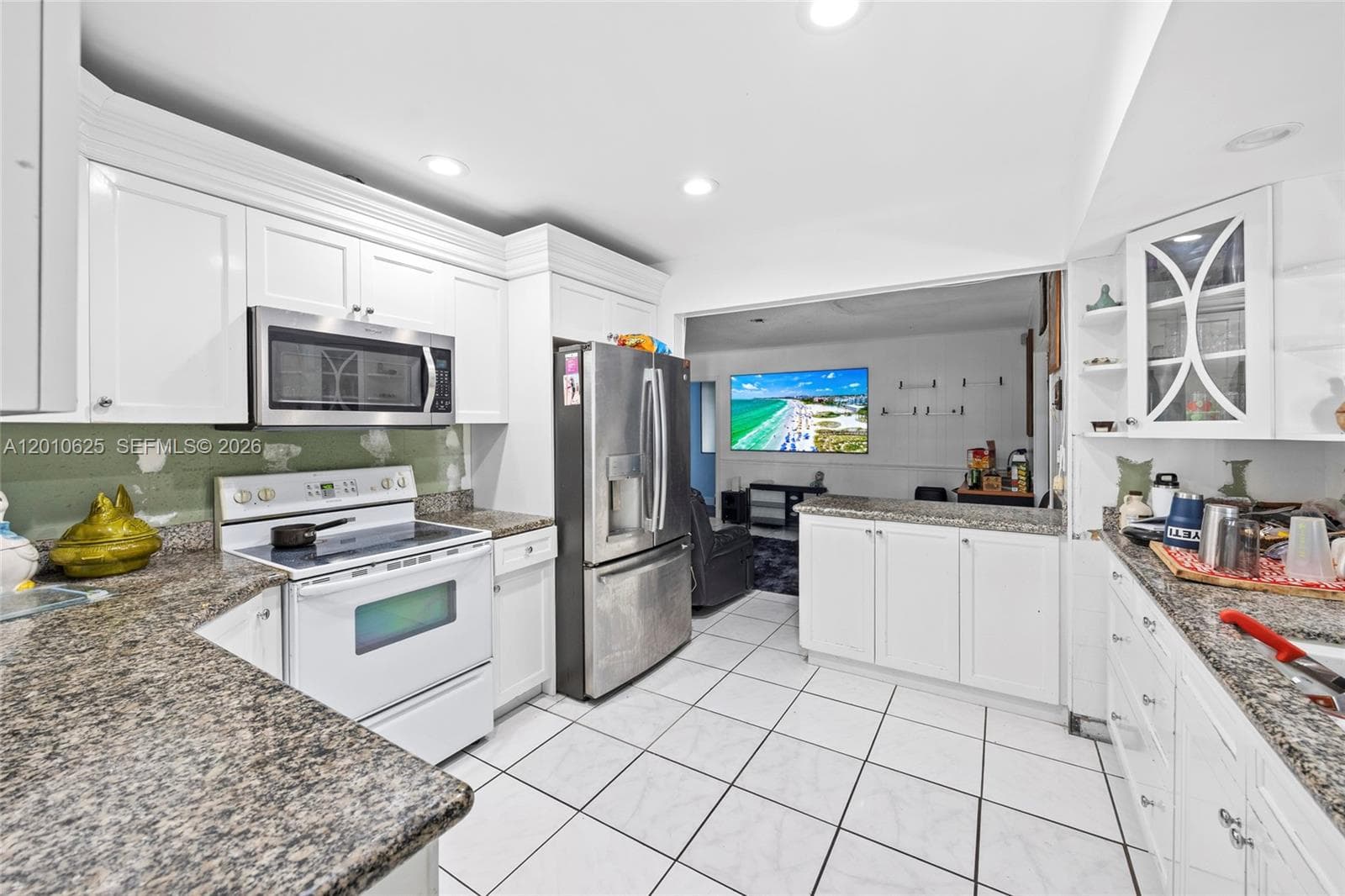 1831 Hiltonia Cir photo 15