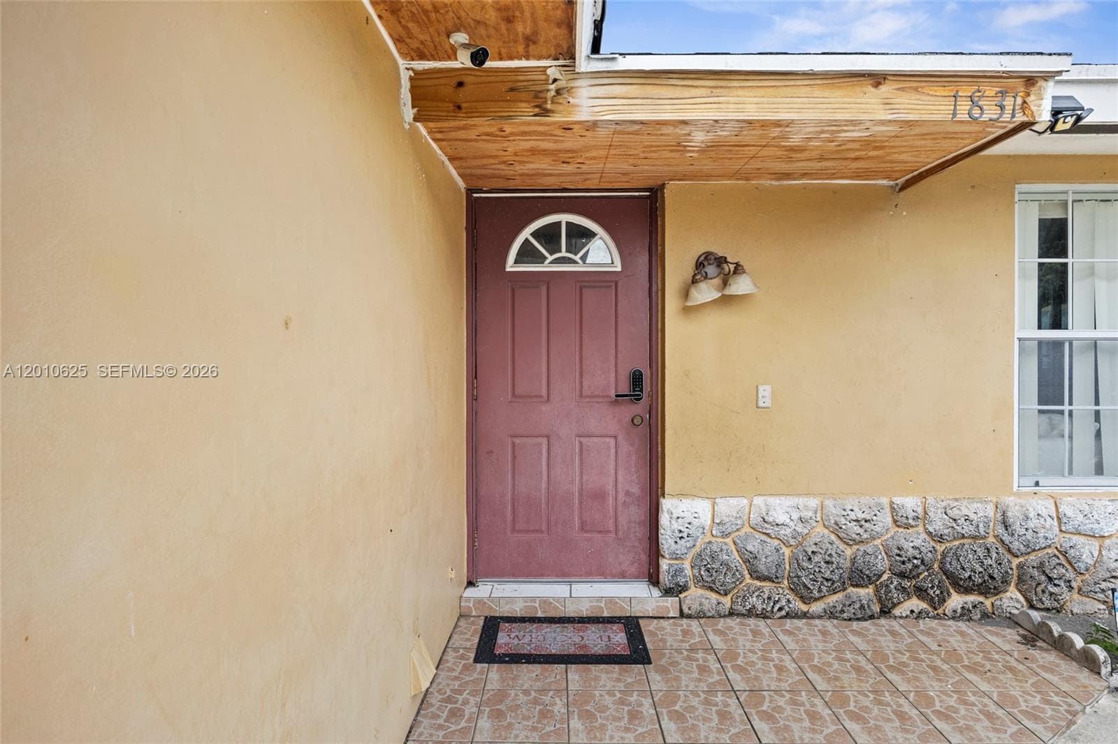 1831 Hiltonia Cir photo 4