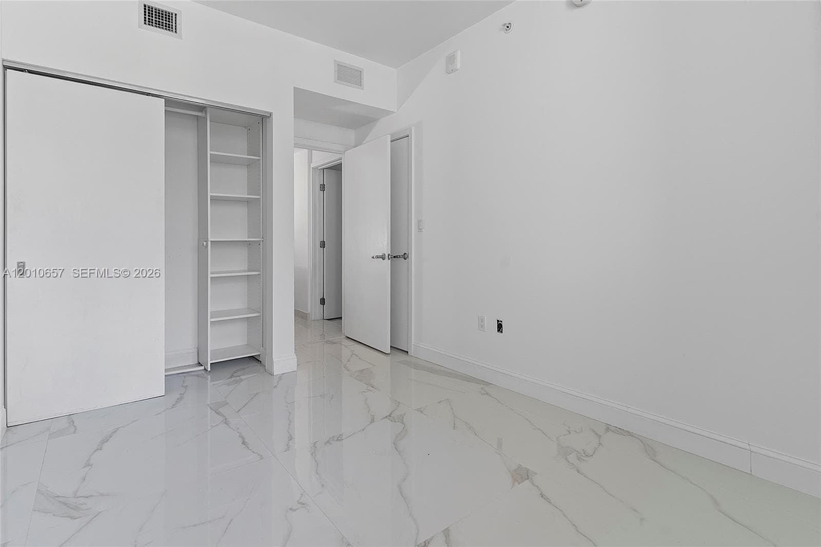 THE HARBOUR SOUTH CONDO · #717 in North Miami Beach - Photo 13
