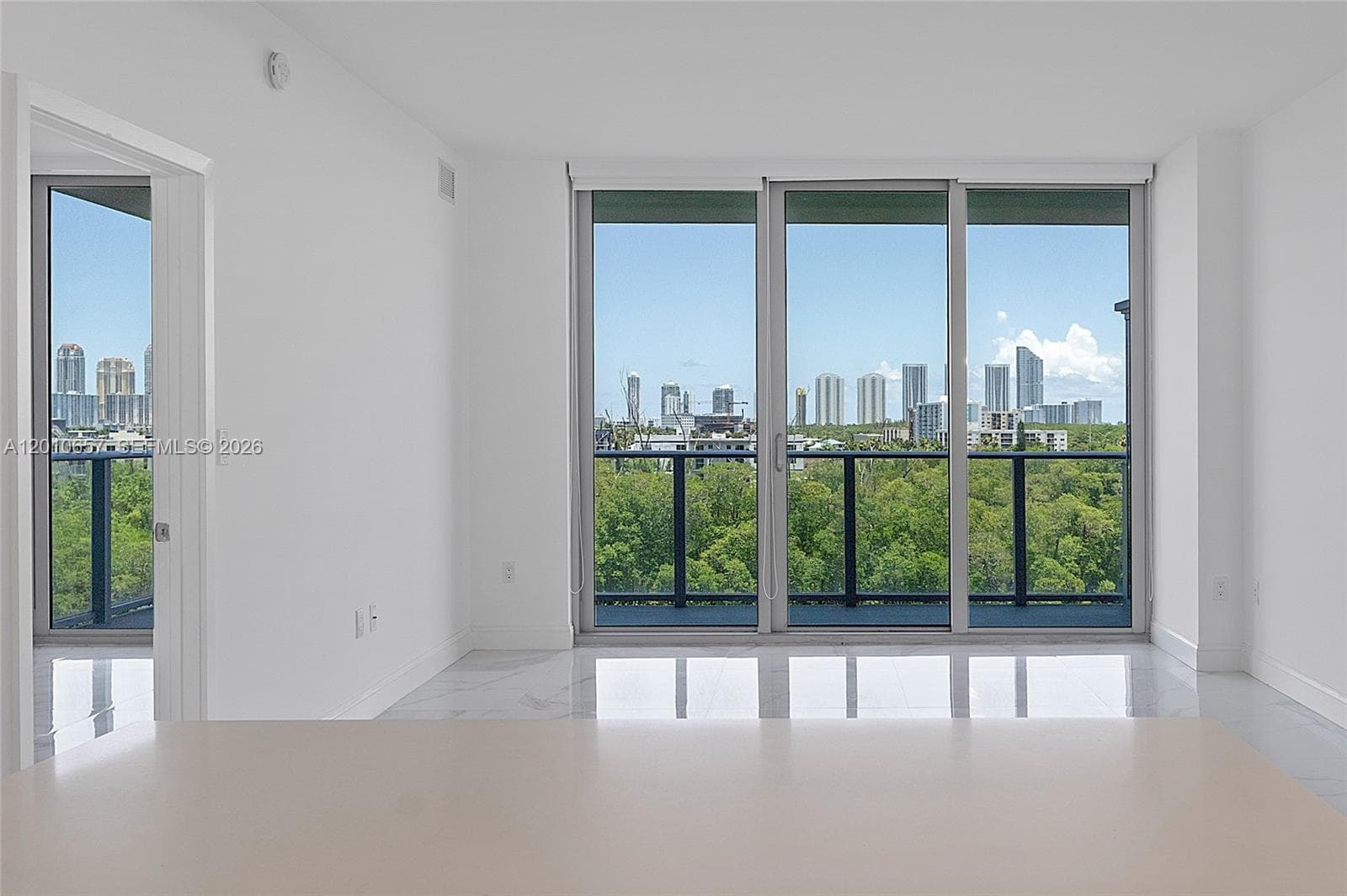 THE HARBOUR SOUTH CONDO · #717 in North Miami Beach - Photo 17
