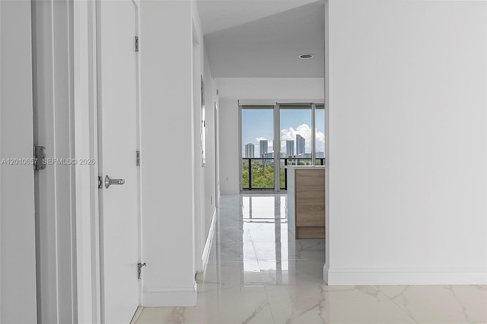 THE HARBOUR SOUTH CONDO · #717 in North Miami Beach - Photo 3