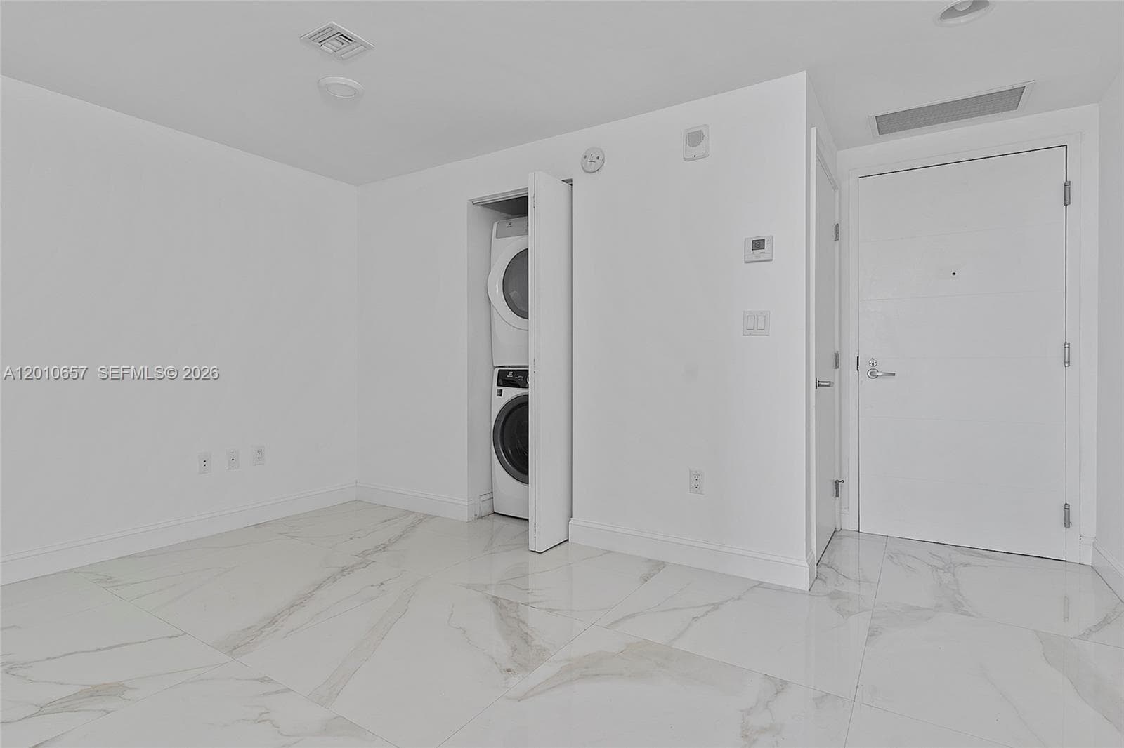 THE HARBOUR SOUTH CONDO · #717 in North Miami Beach - Photo 5