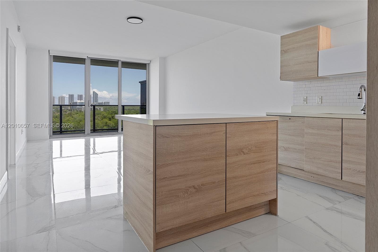THE HARBOUR SOUTH CONDO · #717 in North Miami Beach - Photo 15