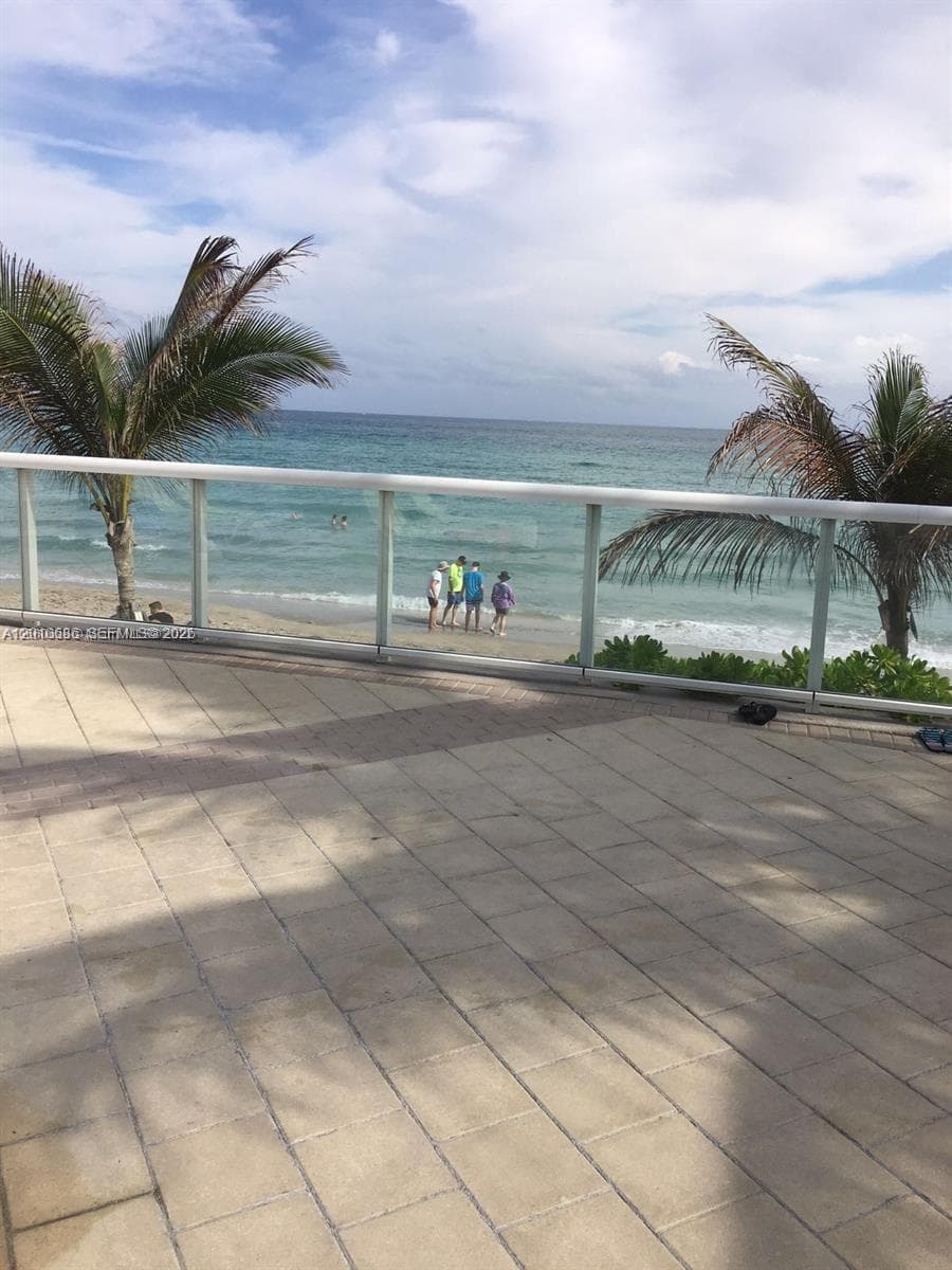 PARKER PLAZA ESTATES COND · #1706 in Hallandale Beach - Photo 14