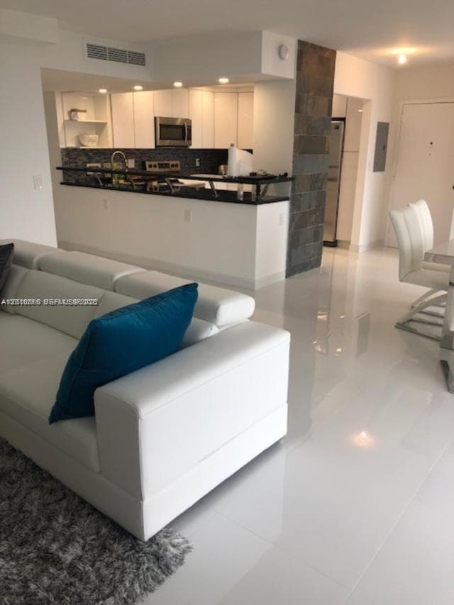 PARKER PLAZA ESTATES COND · #1706 in Hallandale Beach - Photo 18