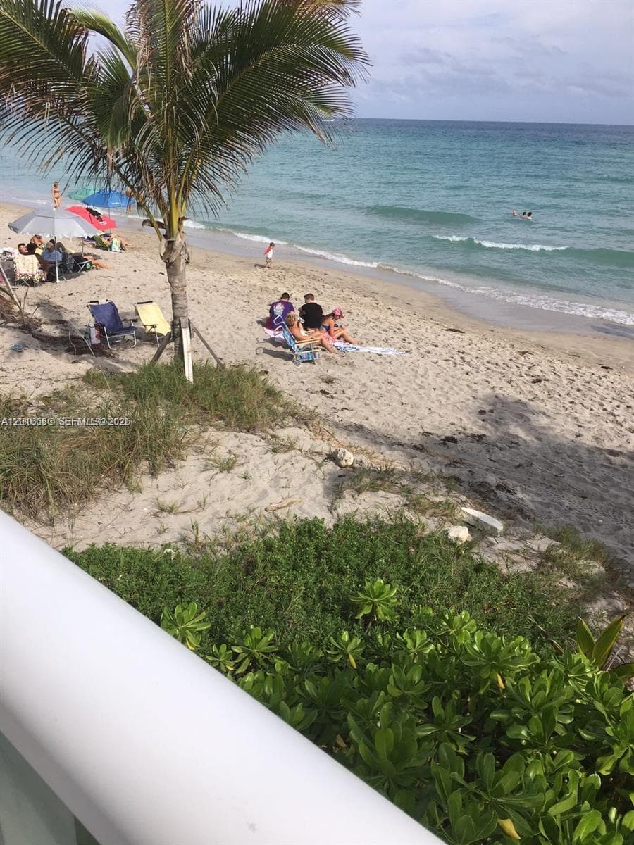 PARKER PLAZA ESTATES COND · #1706 in Hallandale Beach - Photo 15