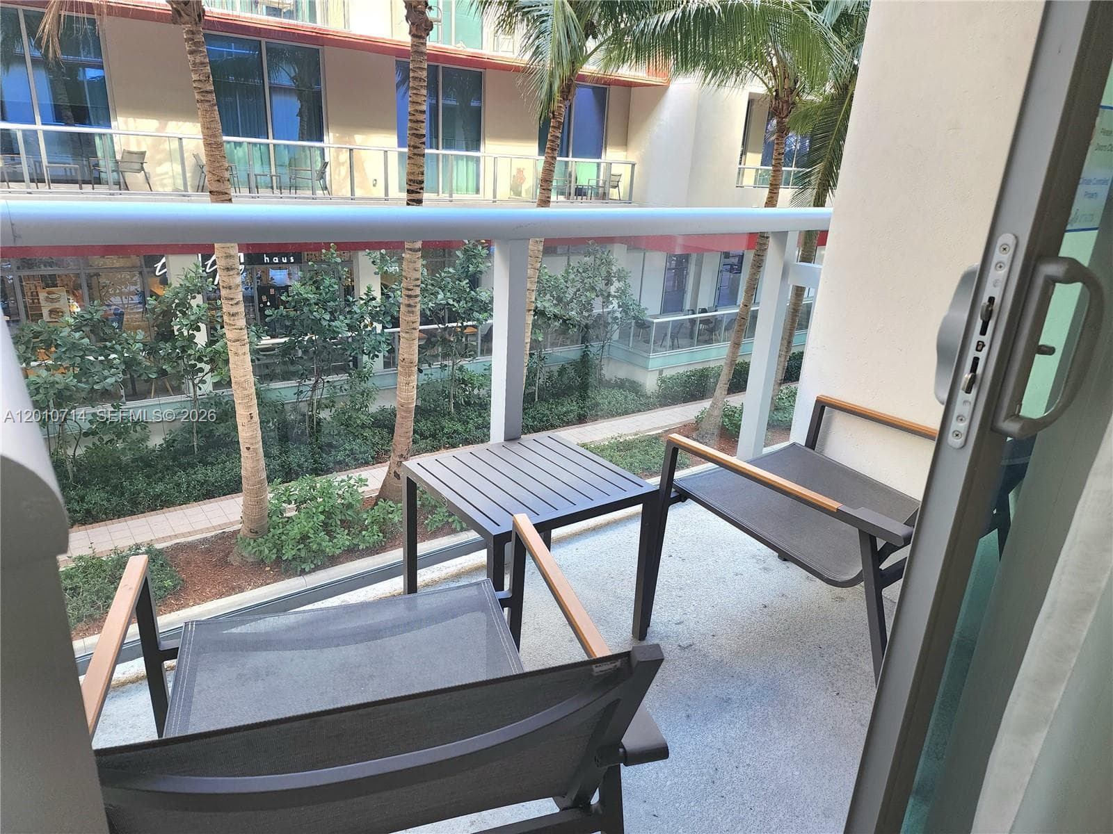 Costa Hollywood Condo · #S207 in Hollywood - Photo 2