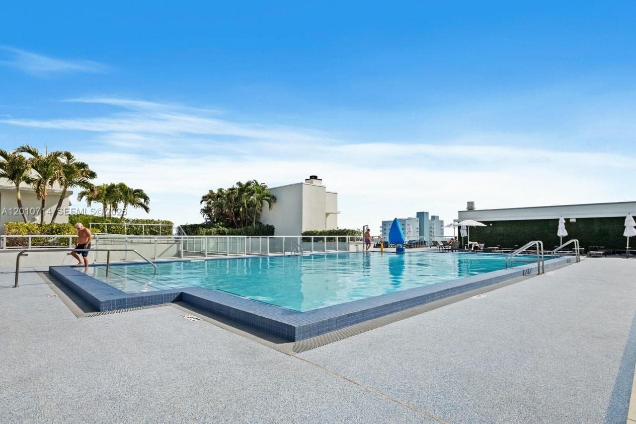 Costa Hollywood Condo · #S207 in Hollywood - Photo 10