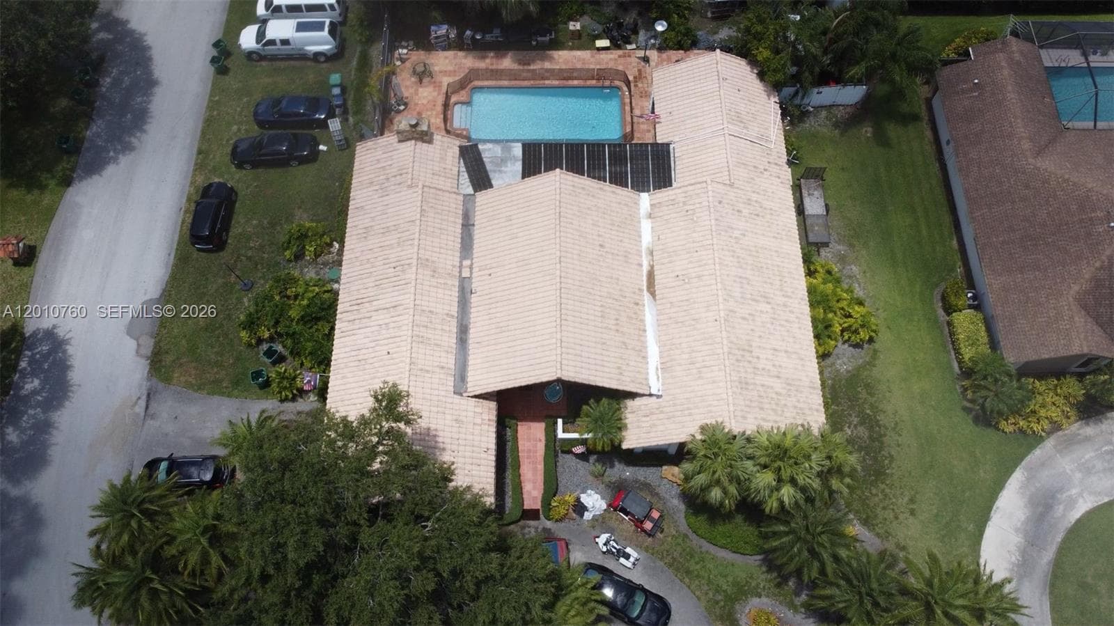 10500 SW 126th St photo 2