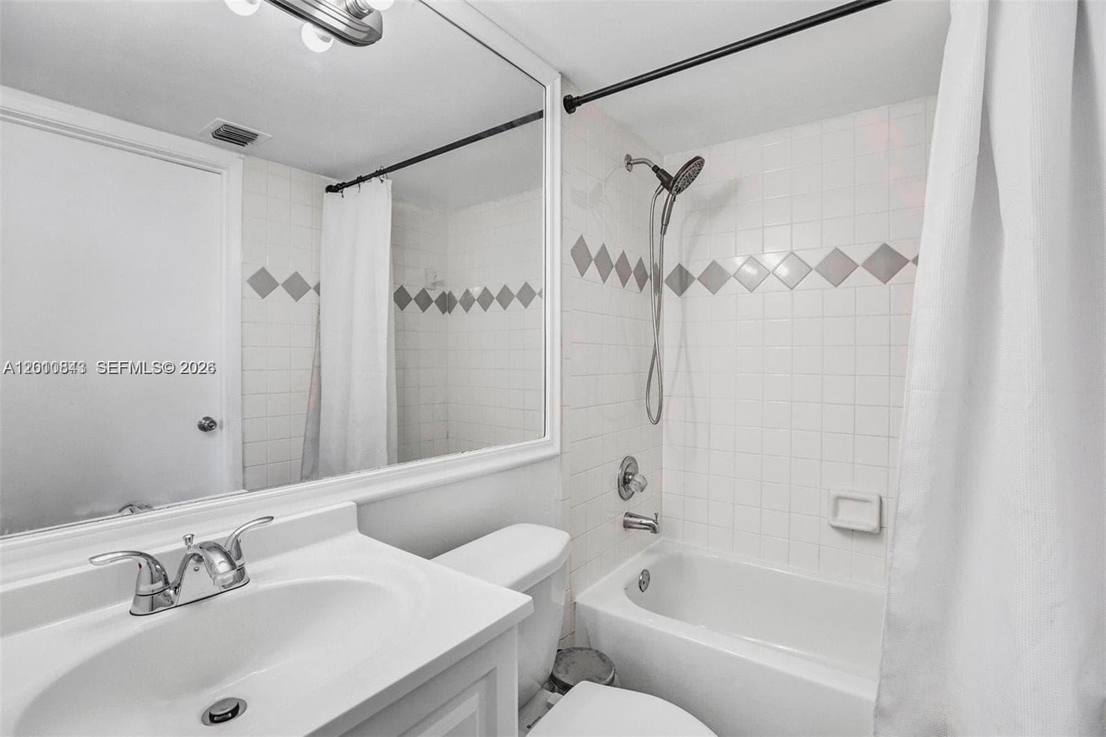 BRICKELL VIEW CONDO · #601 in Miami - Photo 13
