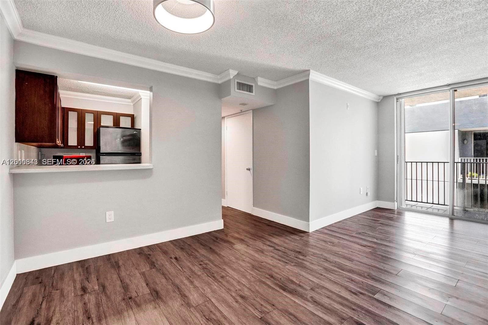BRICKELL VIEW CONDO · #601 in Miami - Photo 5
