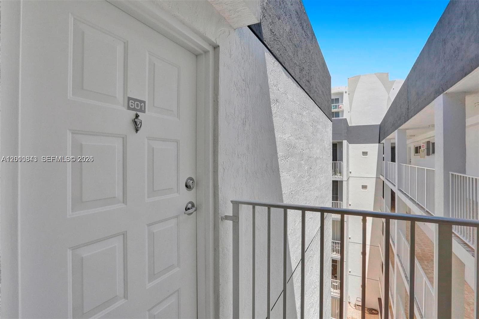 BRICKELL VIEW CONDO · #601 in Miami - Photo 18