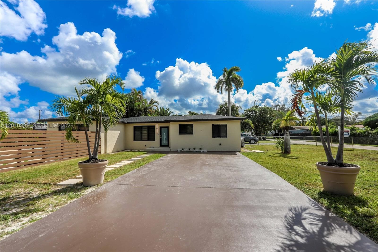 1620 Mckinley St photo 31