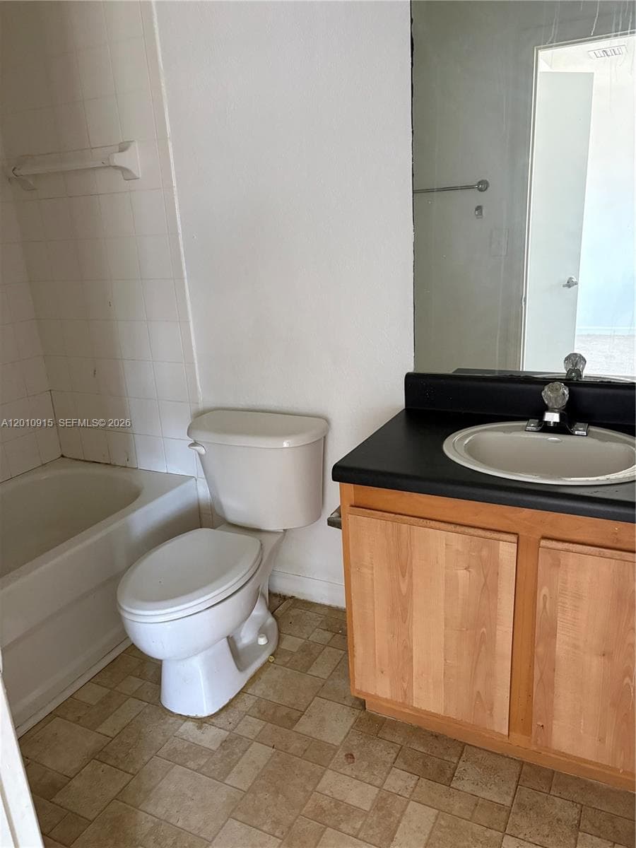 2086 NE 167th St # 108 #2-108 photo 9