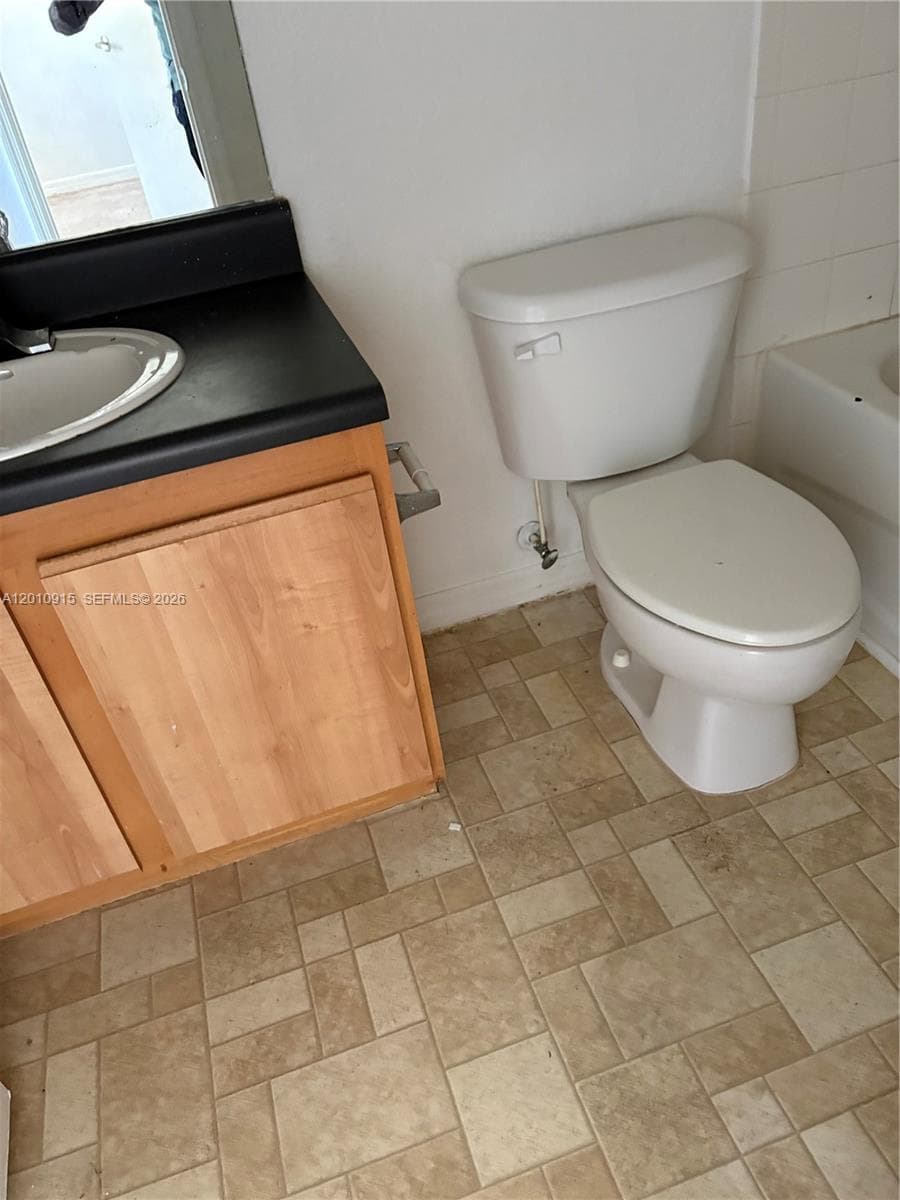 2086 NE 167th St # 108 #2-108 photo 10